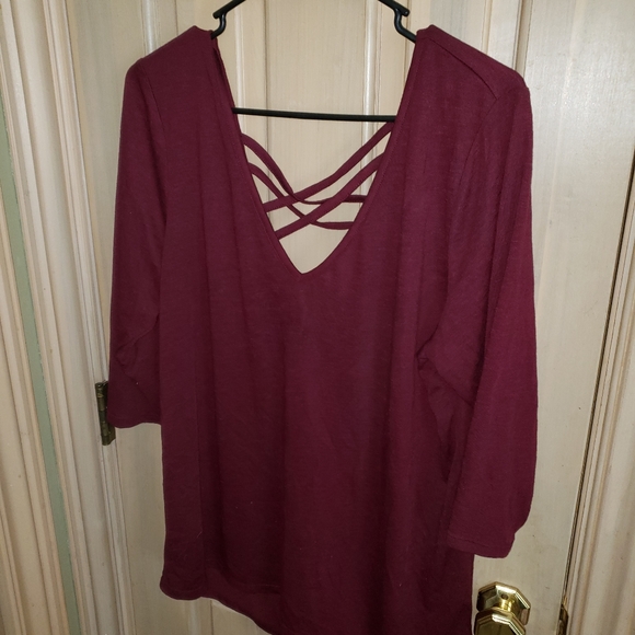 Torrid women's plus sz 1X Burgundy shirt with lace - Picture 2 of 6